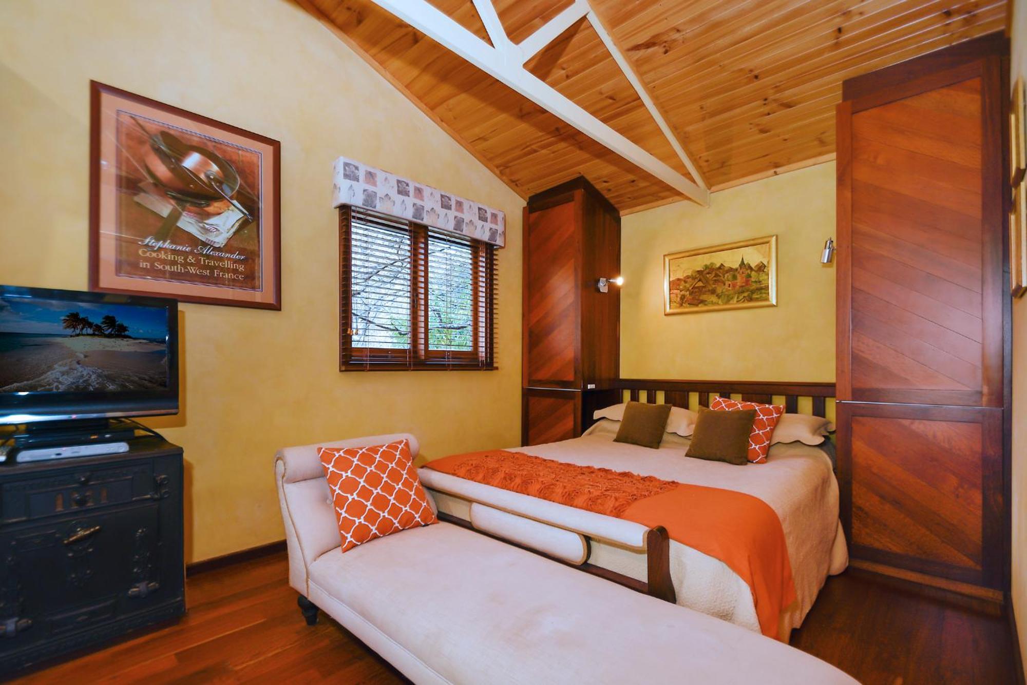 Ford House Bed & Breakfast Бриджтаун Екстериор снимка