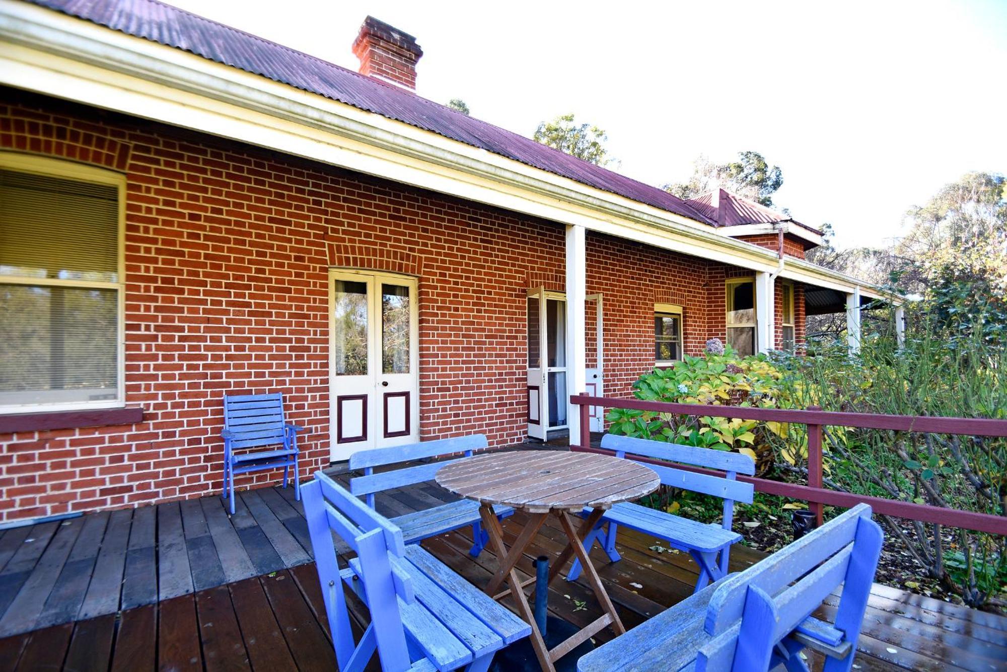 Ford House Bed & Breakfast Бриджтаун Екстериор снимка