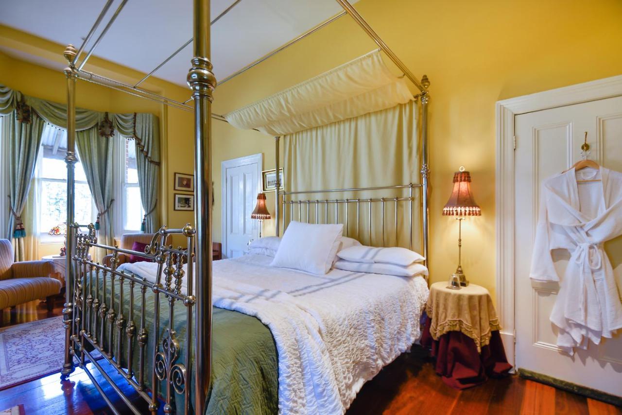 Ford House Bed & Breakfast Бриджтаун Екстериор снимка