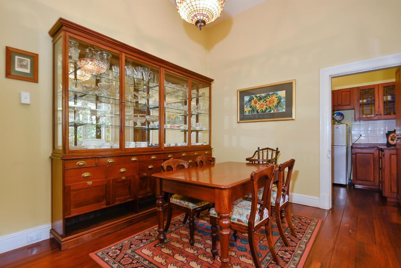 Ford House Bed & Breakfast Бриджтаун Екстериор снимка